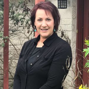 Meet your Posher, Leigh anne